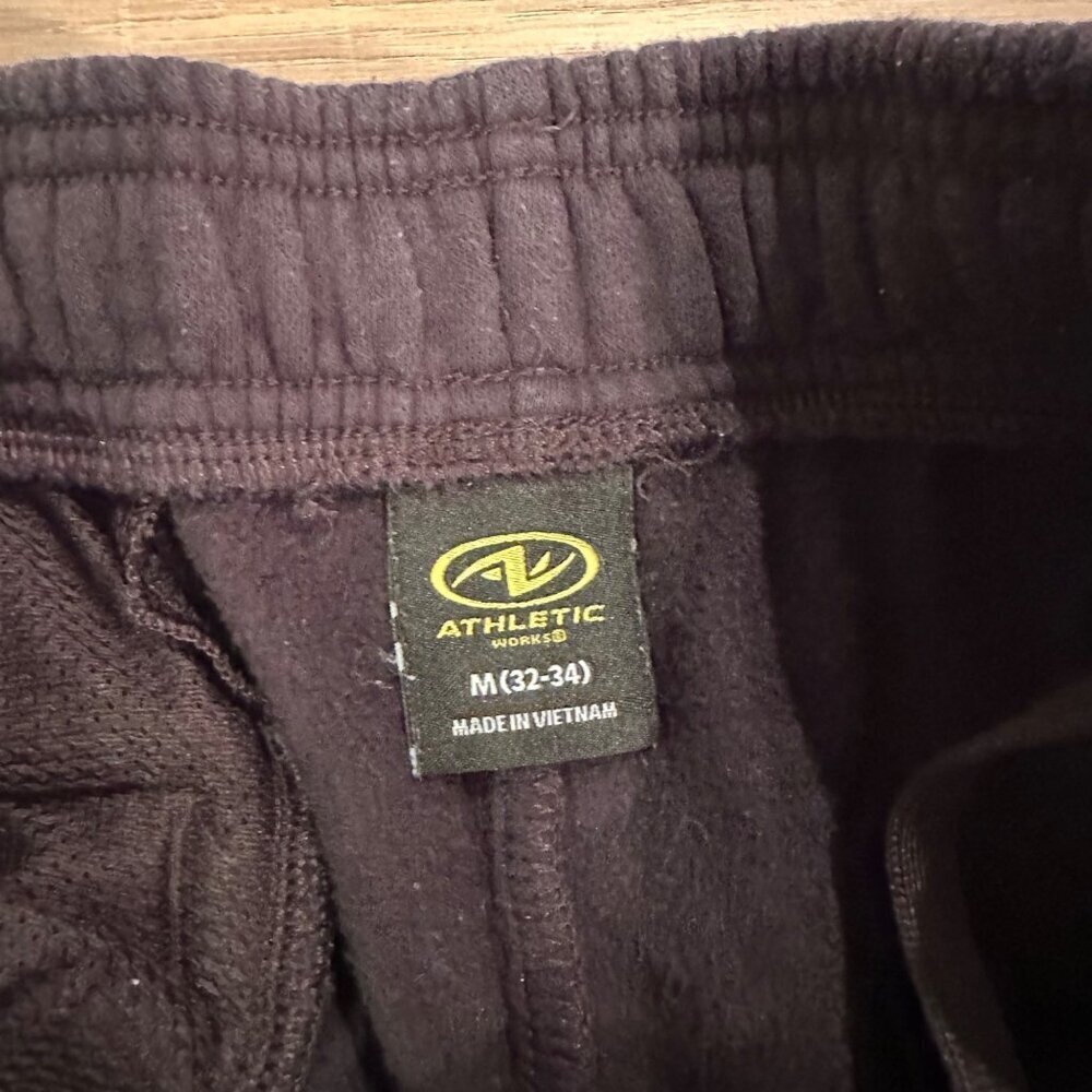 ATHLETIC WORKS MENS GYM JOGGING SHORTS SIZE MEDIUM 32-34 3 PAIR - Picture 6 of 11